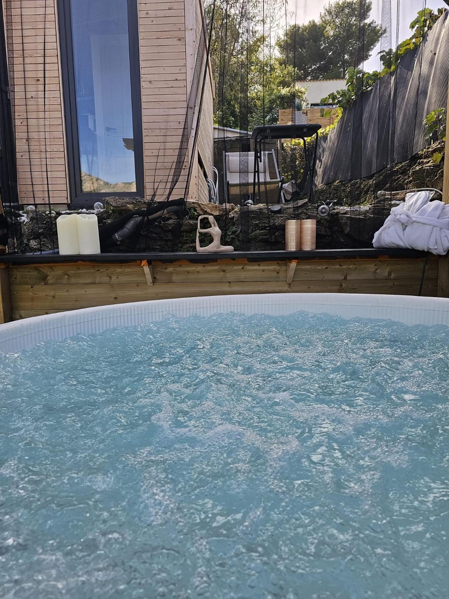 Le Nid Des Calanques Et Son Jacuzzi Lejlighed Marseille Eksteriør billede